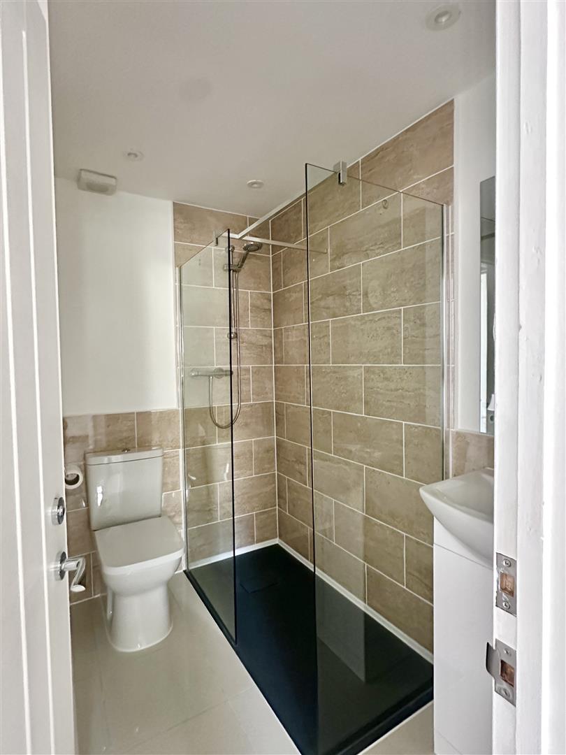 2 bed property in Cambridge Road, Hastings